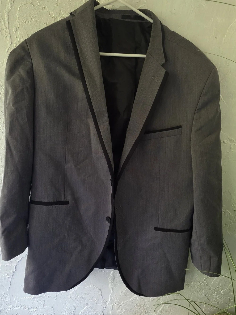 Kenneth Cole Reaction Gray Blazer with Black Trim